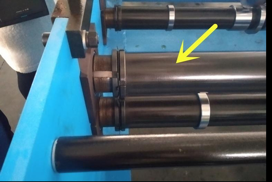 लंबे समय तक मशीन जीवन क्लच डिवाइस डबल परत छत रोल बनाने की मशीन