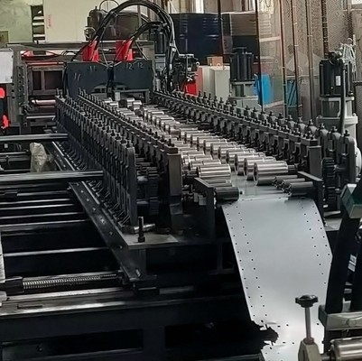 वितरण केंद्रों के लिए स्लॉट शेल्फ रैक पैलेट रोल बनाने की मशीन