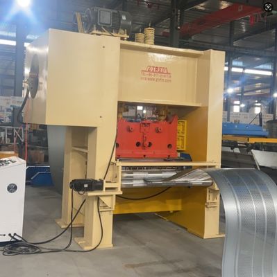 ध्वनिक ध्वनि बाधा पैनल प्रोफाइल रोलिंग बनाने की मशीन