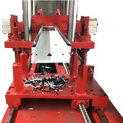 T5 एलईडी लाइट बॉक्स प्रोफाइल रोल बनाने की मशीन हाइड्रोलिक पंचिंग / कतरनी के साथ